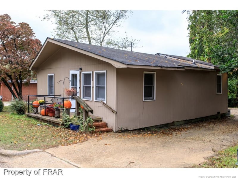 1507 Murchison Rd, Fayetteville, NC 28301