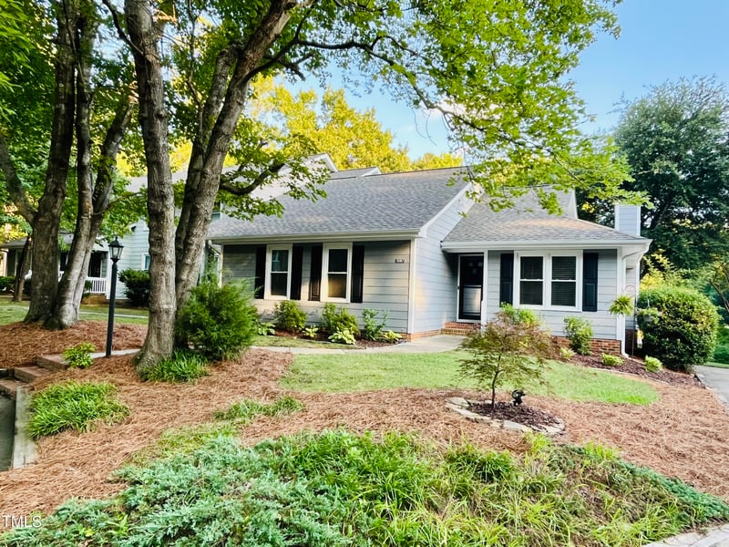 1507 Woodcroft Dr, Raleigh, NC 27609