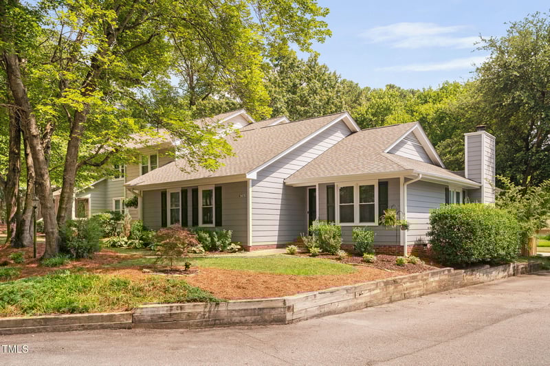 1507 Woodcroft Dr, Raleigh, NC 27609