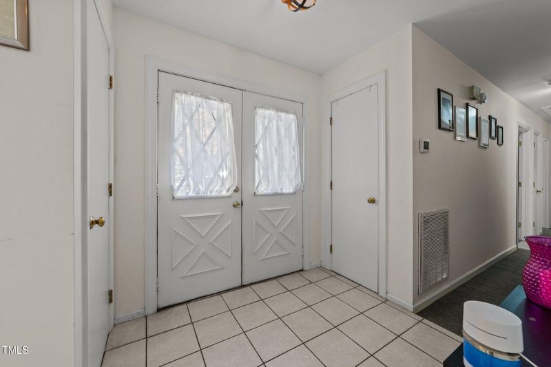 1508 Laughridge Dr, Cary, NC 27511