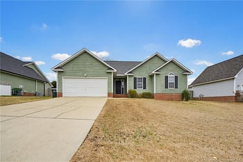 1508 Laurel Oak Dr, Fayetteville, NC 28314