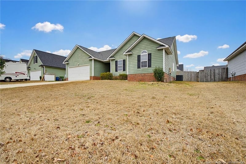 1508 Laurel Oak Dr, Fayetteville, NC 28314