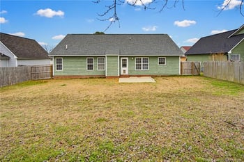 1508 Laurel Oak Dr, Fayetteville, NC 28314