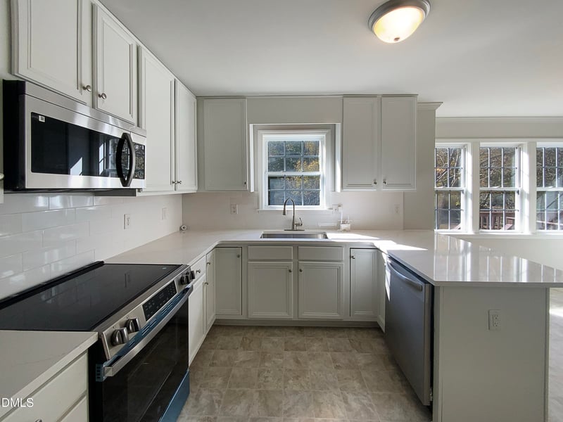 1508 Olde Mckenzie Dr, Holly Springs, NC 27540