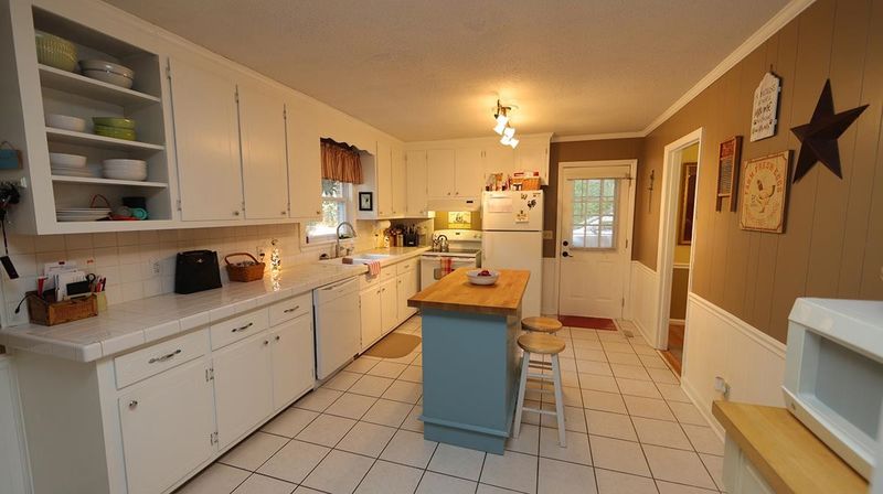 1508 Torredge Rd, Durham, NC 27712