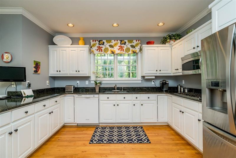 1509 10th Ave, Raleigh, NC 27607