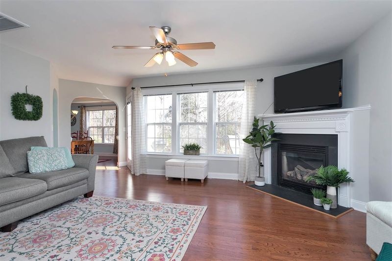 1509 Dexter Ridge Dr, Holly Springs, NC 27540