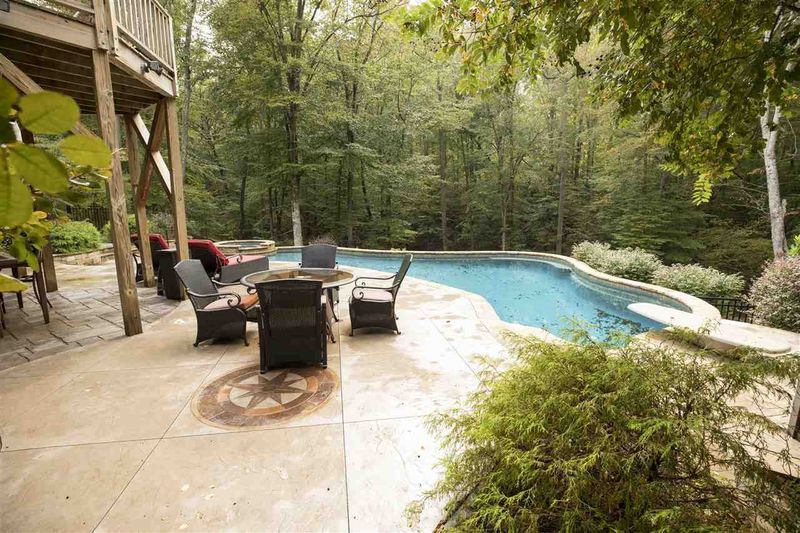 1509 Gibbs Hill Ct, Raleigh, NC 27613
