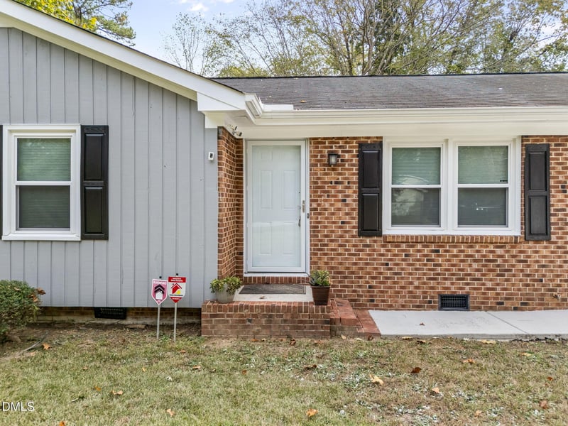 1509 Woodard St, Raleigh, NC 27610