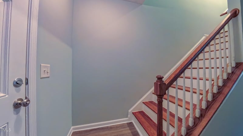 151 Braeside Ct, Cary, NC 27519
