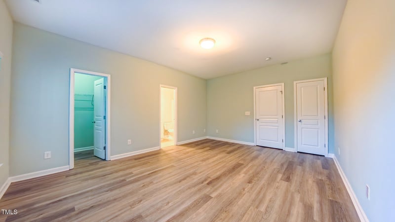 151 Braeside Ct, Cary, NC 27519
