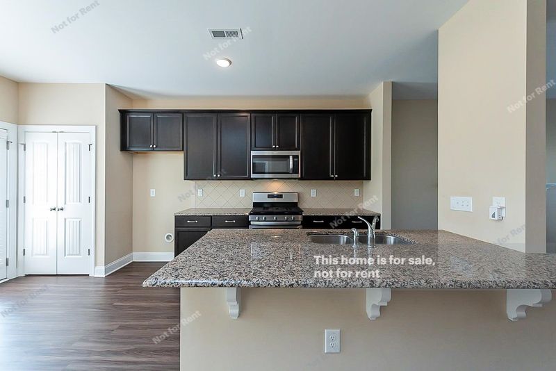 151 W Falcon Ct, Clayton, NC 27520