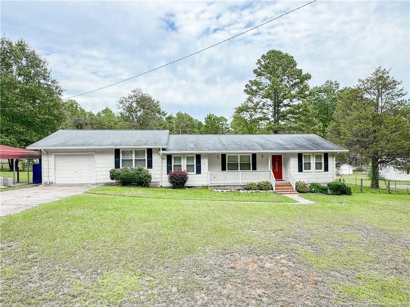 151 Lou Dr, Fayetteville, NC 28311