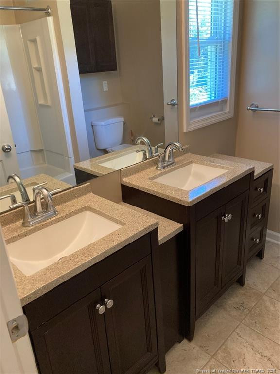 151 Lou Dr, Fayetteville, NC 28311