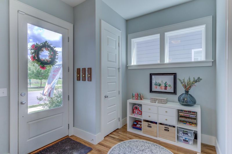 151 Meadows Edge Dr, Chapel Hill, NC 27516