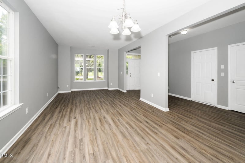 151 Stobhill Ln, Holly Springs, NC 27540