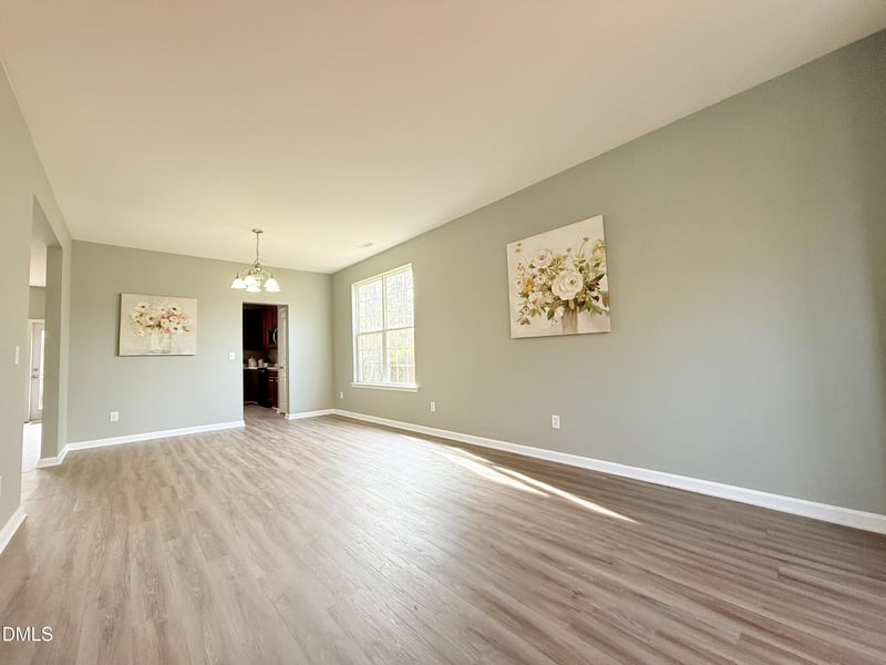 151 Stobhill Ln, Holly Springs, NC 27540