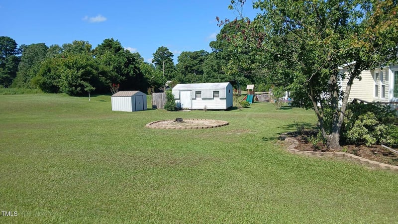 151 Winchester Ave, Coats, NC 27521
