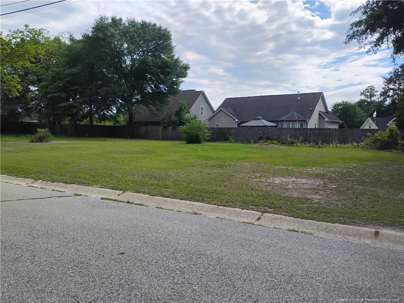 1510 Deal St, Fayetteville, NC 28306