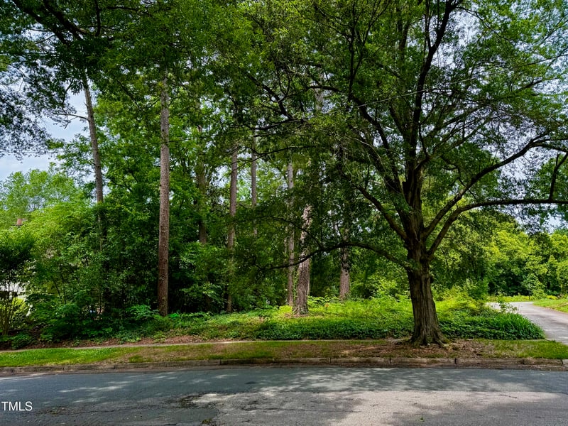 1510 Hermitage Ct, Durham, NC 27707