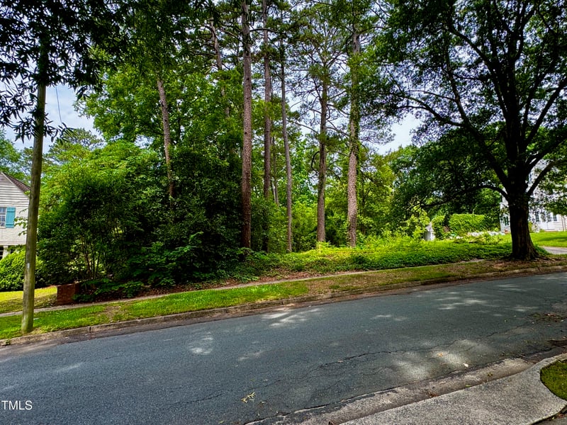 1510 Hermitage Ct, Durham, NC 27707