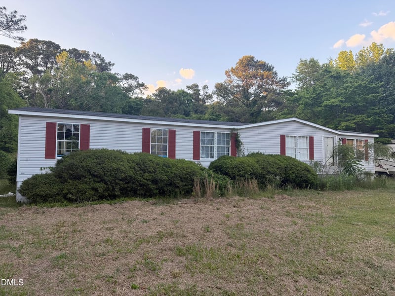 1511 Scallywag Rd, Fayetteville, NC 28306