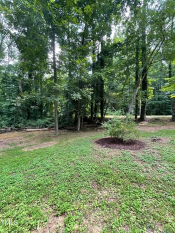 1512 Edwards Dr, Chapel Hill, NC 27516