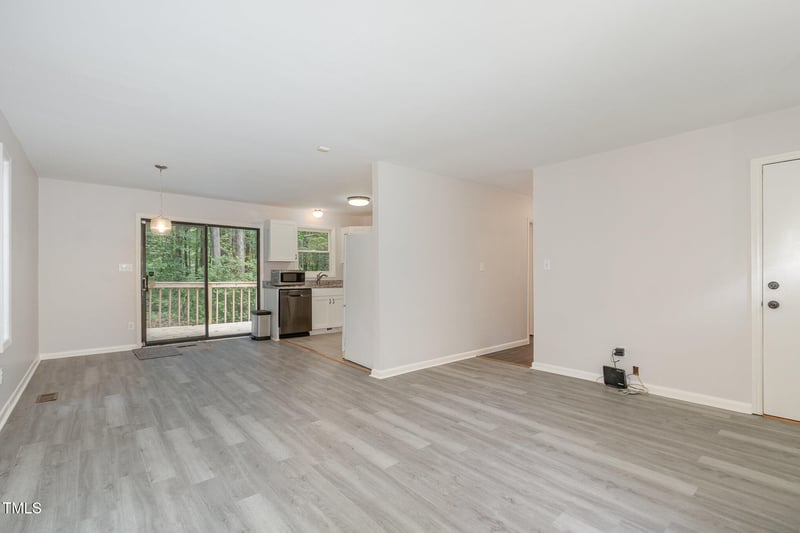 1512 Edwards Dr, Chapel Hill, NC 27516