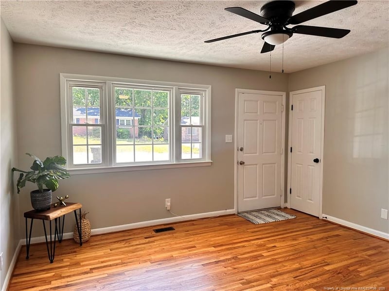 1512 Grandview Dr, Fayetteville, NC 28314