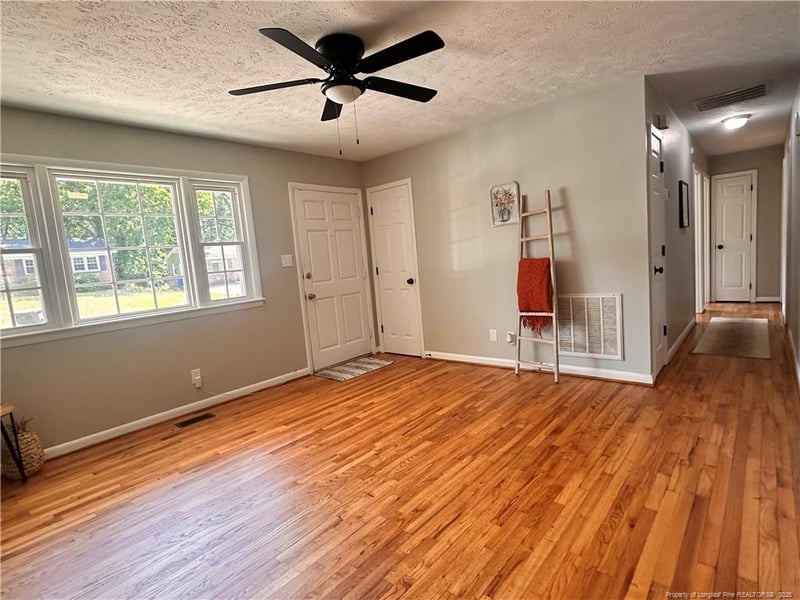 1512 Grandview Dr, Fayetteville, NC 28314