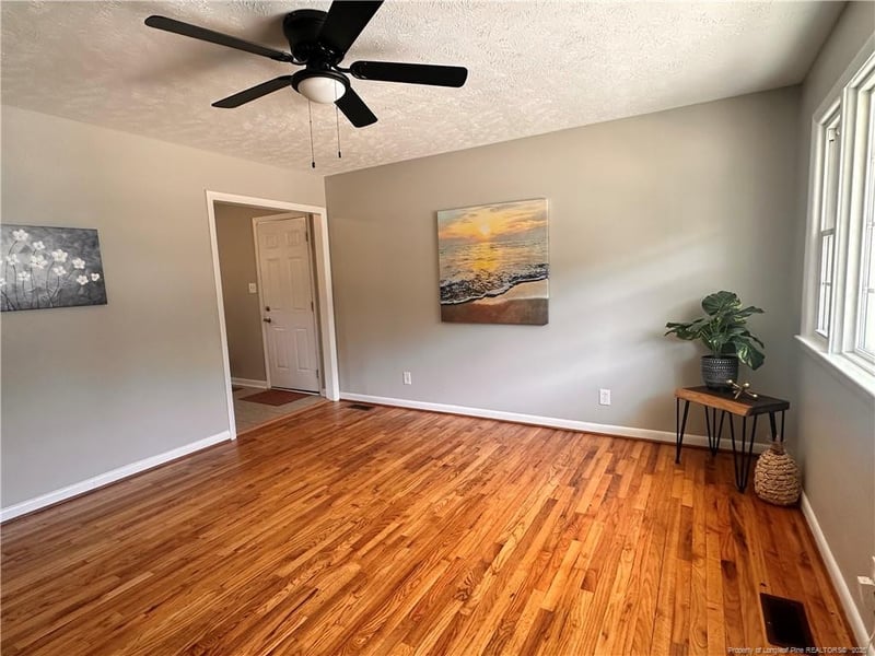 1512 Grandview Dr, Fayetteville, NC 28314