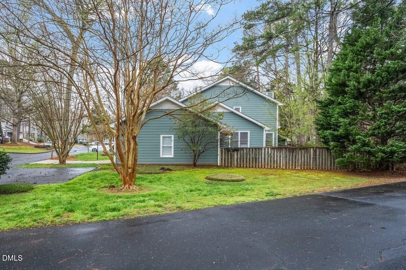 1512 Laureldale Dr, Raleigh, NC 27609