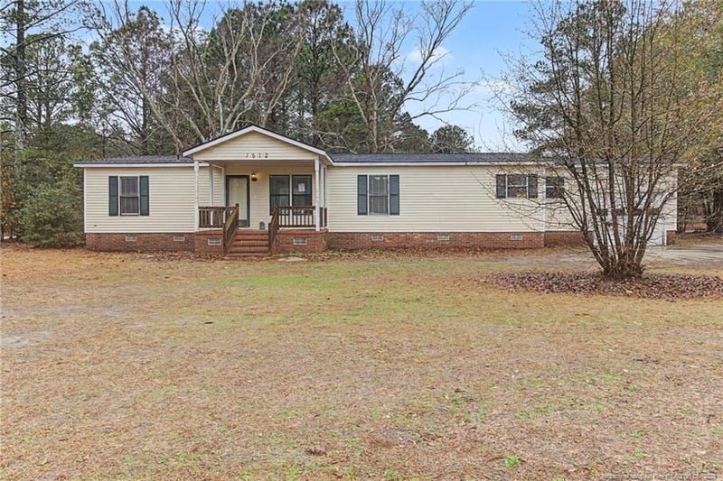 1512 Seabrook School Rd, Fayetteville, NC 28312
