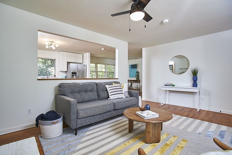 1512 Smith Level Rd, Chapel Hill, NC 27516