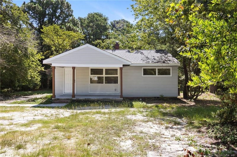 1512 Stansfield Dr, Fayetteville, NC 28303