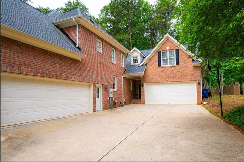 1512 Tradescant Ct, Raleigh, NC 27613