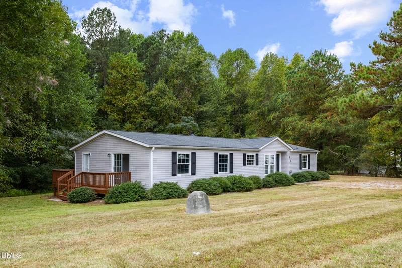 1512 Willow Downs Cir, Willow Springs, NC 27592