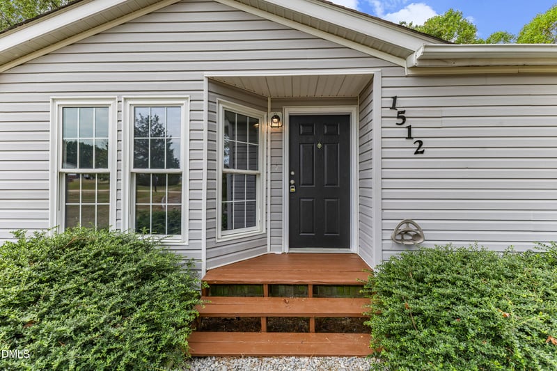 1512 Willow Downs Cir, Willow Springs, NC 27592