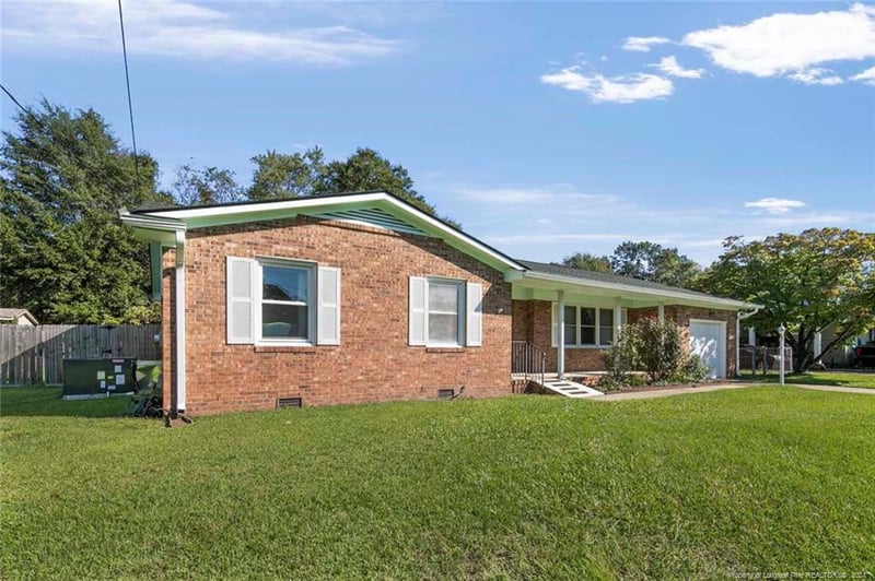 1513 Darvel Ave, Fayetteville, NC 28304