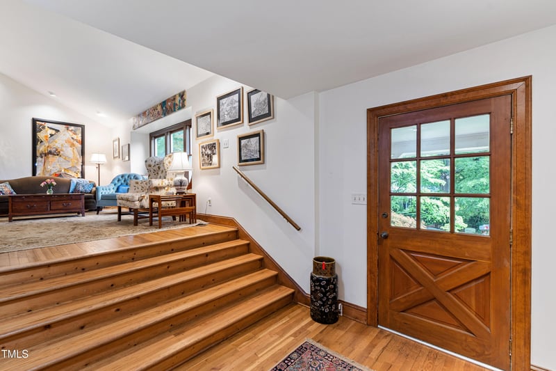 1513 Dellwood Dr, Raleigh, NC 27607