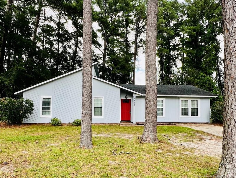 1513 Doncaster Dr, Fayetteville, NC 28304