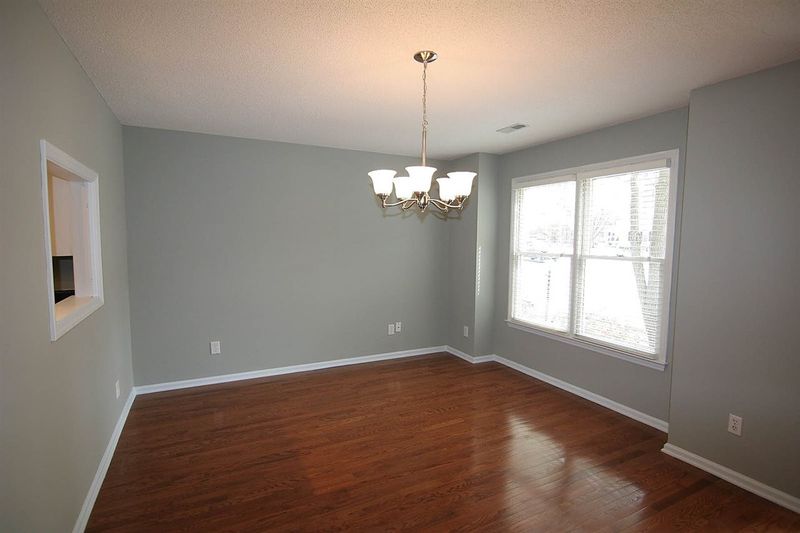 1513 Edgeside Ct, Raleigh, NC 27609