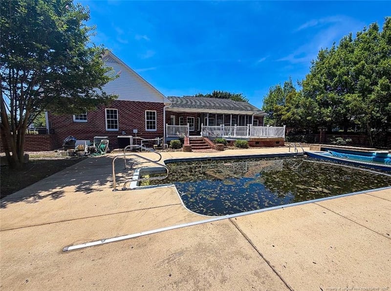 1513 Four Wood Dr, Fayetteville, NC 28312