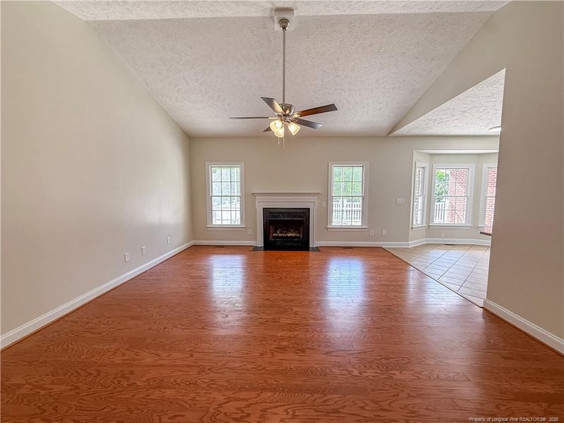 1513 Four Wood Dr, Fayetteville, NC 28312