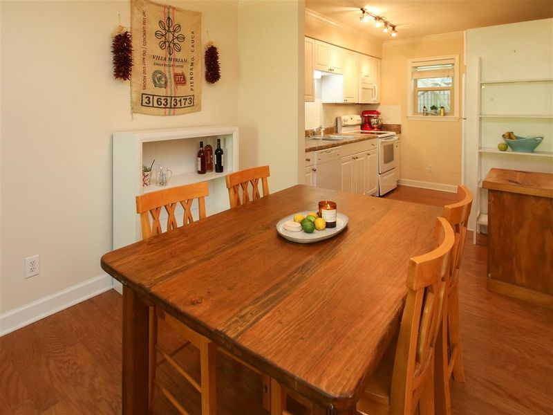 1513 E Franklin St #131 C, Chapel Hill, NC 27514