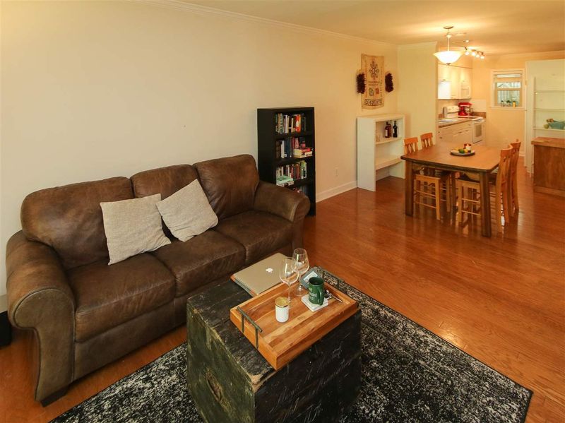 1513 E Franklin St #131 C, Chapel Hill, NC 27514