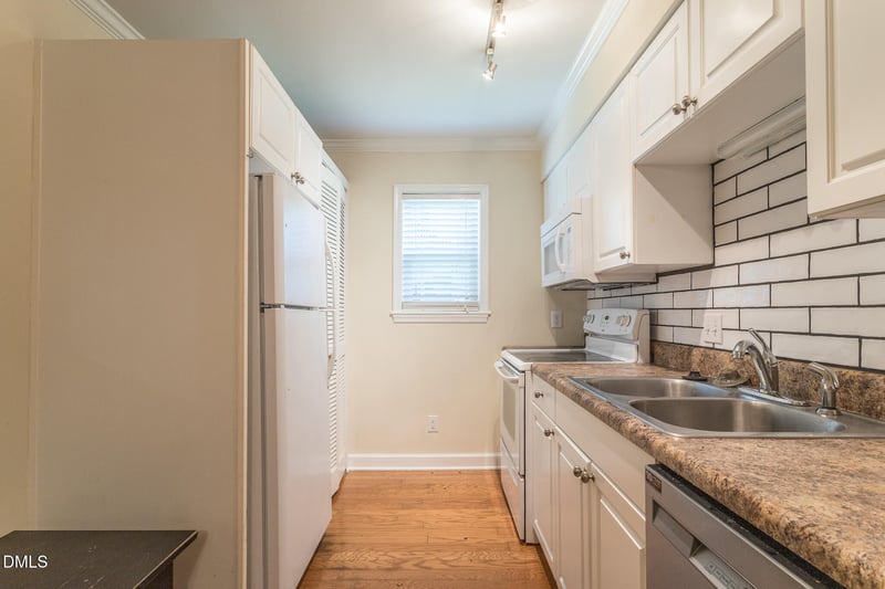 1513 Franklin St #F-125, Chapel Hill, NC 27514