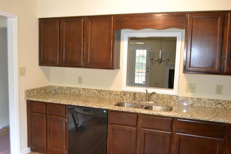 1513 Hemphill Dr, Raleigh, NC 27609