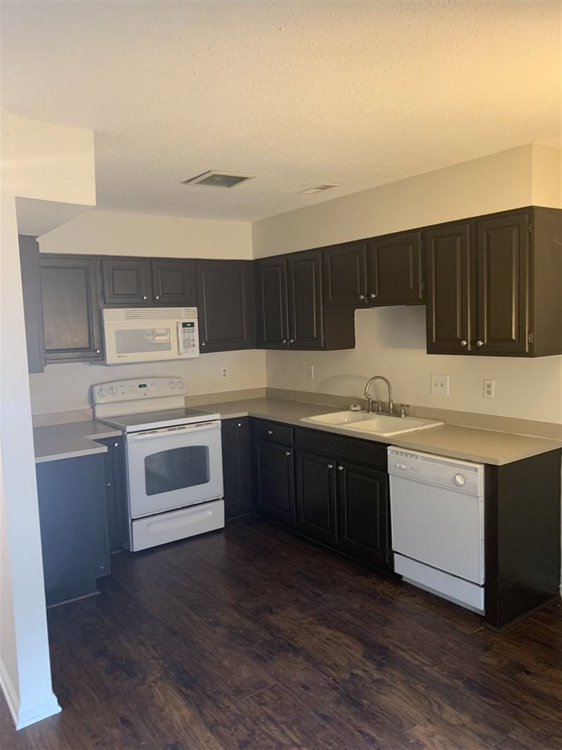 1513 Kendall Dr, Durham, NC 27703