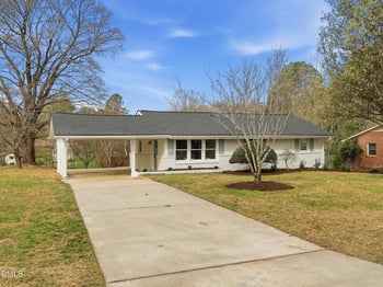 1513 Mountain View Ct, Hillsborough, NC 27278